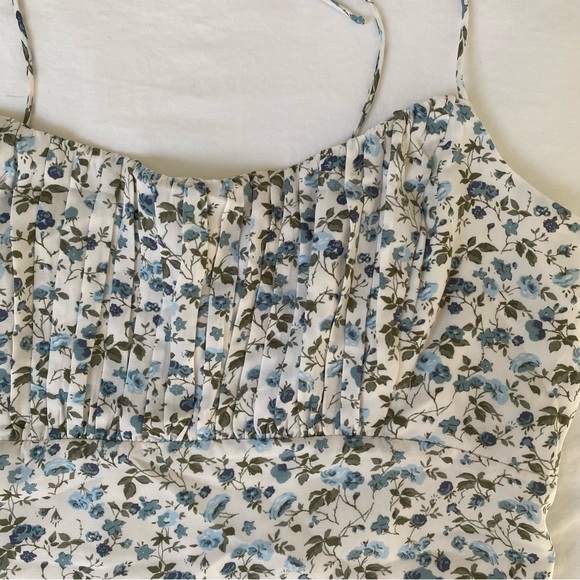 Abercrombie Floral Spring Cropped Top - Picture 2 of 3